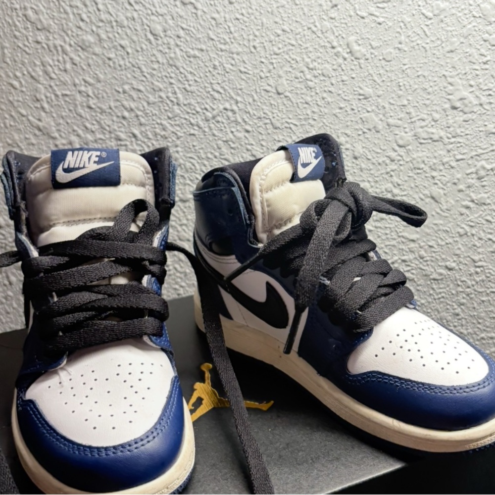 Jordan 1s toddler 11c